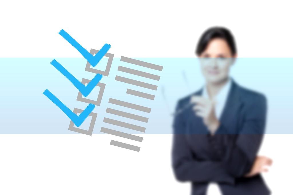 Goal Setting course with checklist and target focus